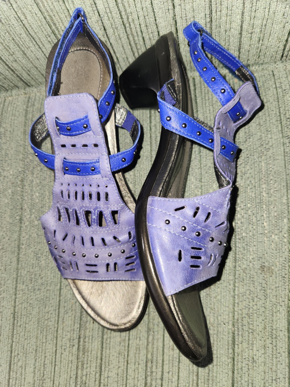 🍉Naot Blue Cutout Slingback Sandals with Stud Accents